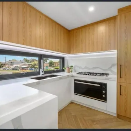 Casa De Mork - Entire 3 Storey Beach Villa Gold Coast Exterior photo