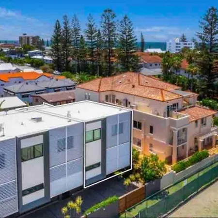 Casa De Mork - Entire 3 Storey Beach Villa Gold Coast Exterior photo