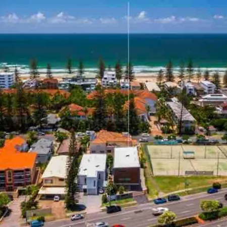 Casa De Mork - Entire 3 Storey Beach Villa Gold Coast Exterior photo